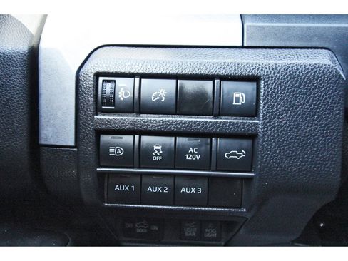 Used 2024 Toyota Tacoma Trailhunter image 18