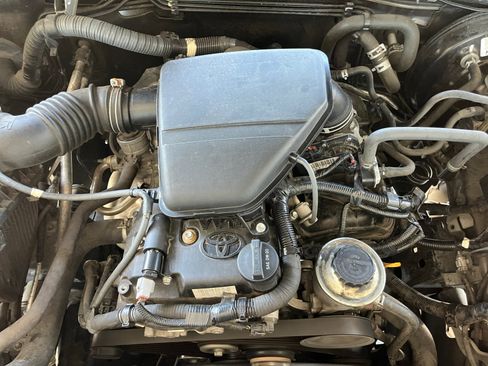 Used 2018 Toyota Tacoma SR w/ SR Convenience Package RWD image 28