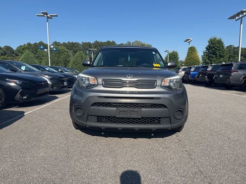 Used 2017 Kia Soul w/ Convenience Package FWD image 6