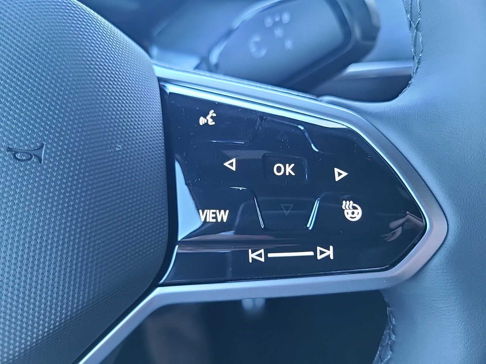 New 2025 Volkswagen ID. Buzz Pro S RWD image 28