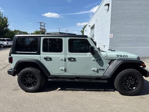 Used 2024 Jeep Wrangler Unlimited AWD/4WD image 6
