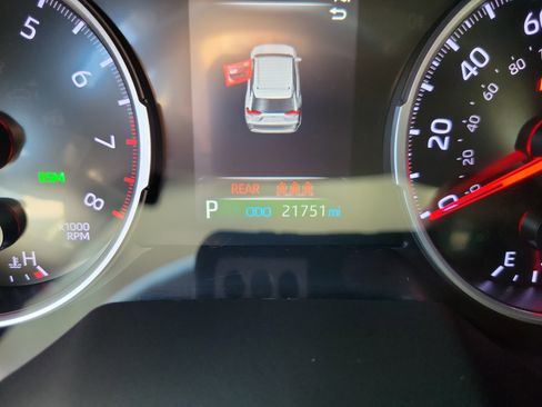 Used 2021 Toyota RAV4 XLE image 16