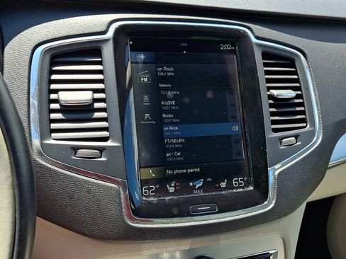 Used 2018 Volvo XC90 T6 Momentum w/ Convenience Package AWD/4WD image 29