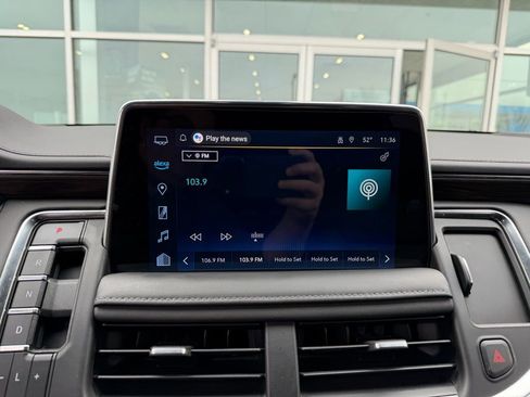 Used 2022 Chevrolet Tahoe LT w/ LT Signature Plus Package image 7