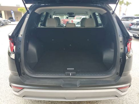 Used 2025 Hyundai Tucson SE image 8