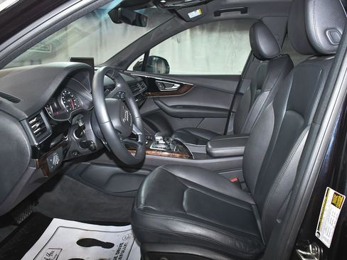 Used 2018 Audi Q7 3.0T Premium Plus AWD/4WD image 43