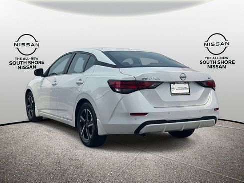 Used 2024 Nissan Sentra SV FWD image 7