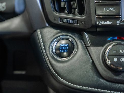 Used 2018 Toyota RAV4 XLE w/ Plus Extra Value Package AWD/4WD image 25