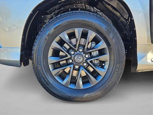 Used 2021 Lexus GX 460 Premium w/ Premium Package image 27