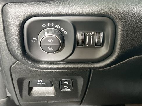 Used 2022 RAM 1500 Laramie image 9