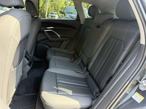 Used 2025 Audi Q5 Premium w/ Convenience Package AWD/4WD image 8