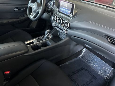 Used 2024 Nissan Sentra SV FWD image 16
