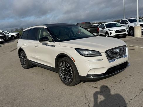 Used 2022 Lincoln Corsair Reserve w/ Equipment Group 201A image 2