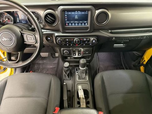 Used 2020 Jeep Wrangler Sport image 27