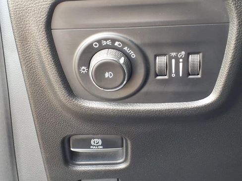 Certified 2022 Jeep Grand Cherokee L Limited image 25