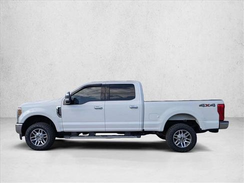 Used 2019 Ford F250 Lariat w/ Lariat Value Package image 9