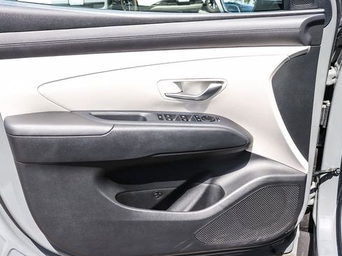 Used 2025 Hyundai Tucson SE FWD image 26