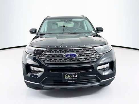 Used 2023 Ford Explorer XLT w/ Equipment Group 202A image 2