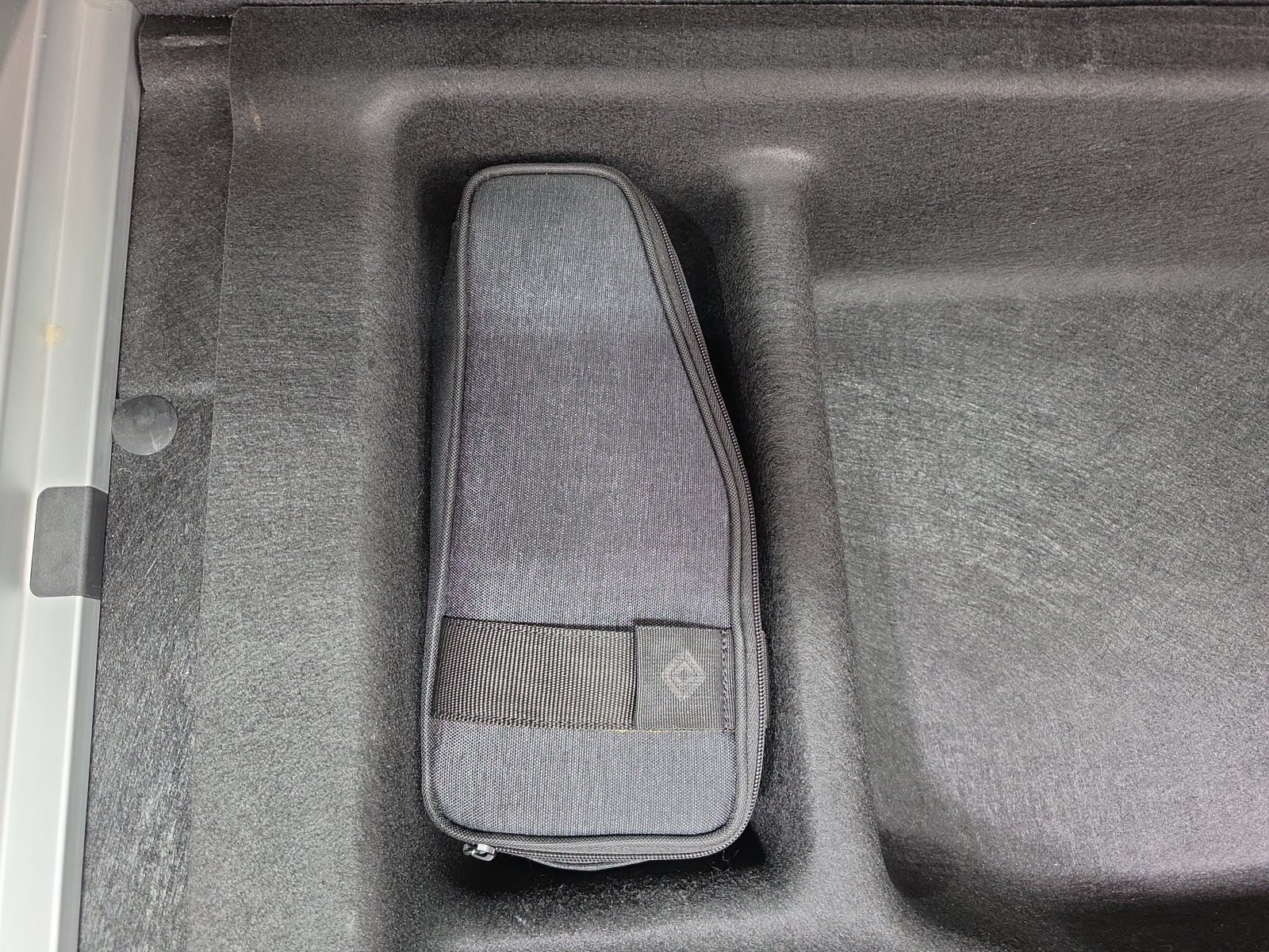 Used 2023 Rivian R1S Adventure Quad AWD/4WD image 34