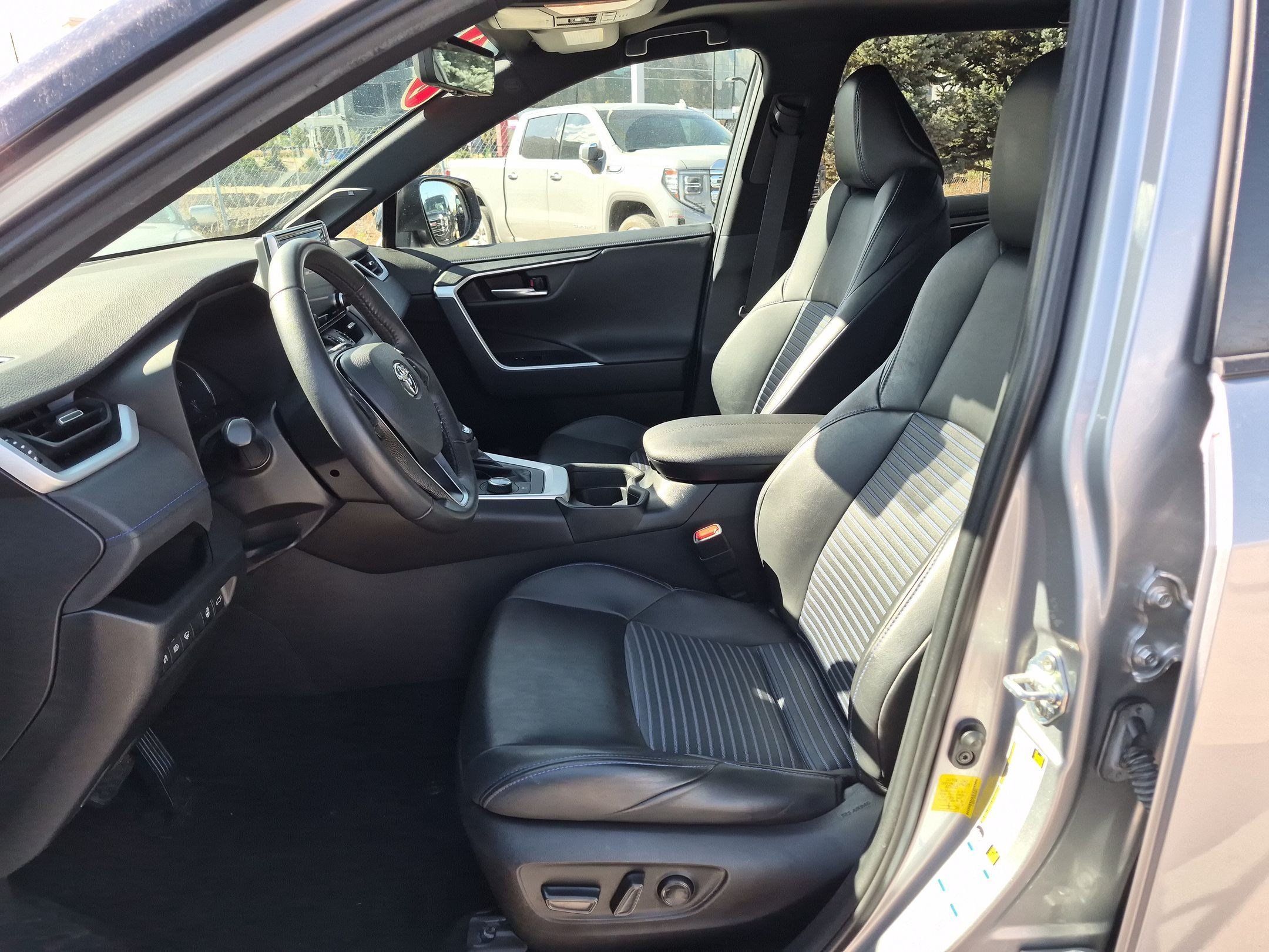Used 2021 Toyota RAV4 XSE AWD/4WD image 24