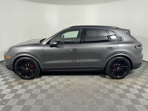 Used 2026 Porsche Cayenne S AWD/4WD image 2