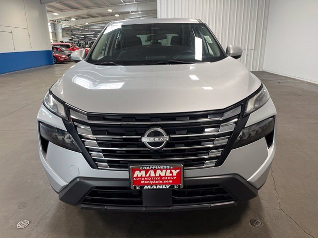 Used 2024 Nissan Rogue SV FWD image 8