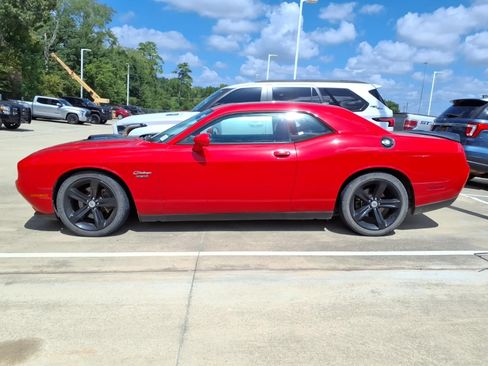 Used 2018 Dodge Challenger R/T Plus RWD image 7