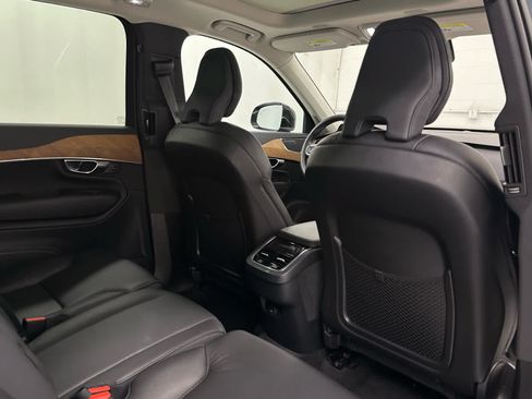 Used 2023 Volvo XC90 B6 Core w/ Protection Package Premier AWD/4WD image 21