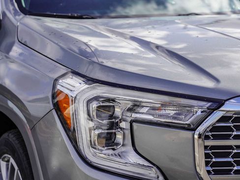 Used 2024 GMC Terrain Denali image 5