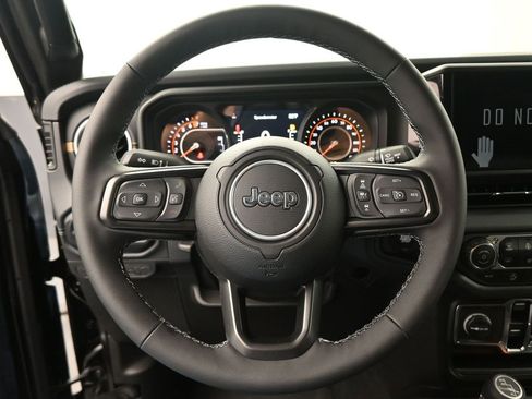 New 2025 Jeep Gladiator Sport image 2