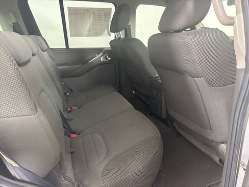 Used 2010 Nissan Pathfinder S FE+ image 5