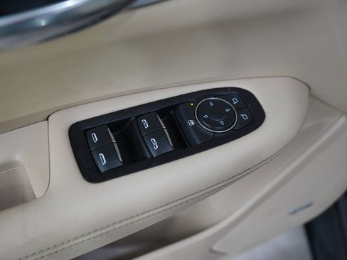 Used 2019 Cadillac XT5 AWD image 20