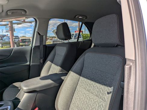 Used 2024 Chevrolet Equinox LT image 15