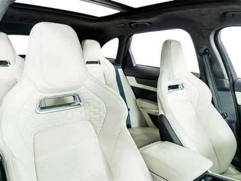 Used 2022 Jaguar F-PACE SVR image 37