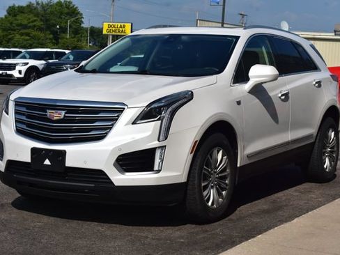 Used 2017 Cadillac XT5 Luxury w/ Driver Awareness Package FWD image 16