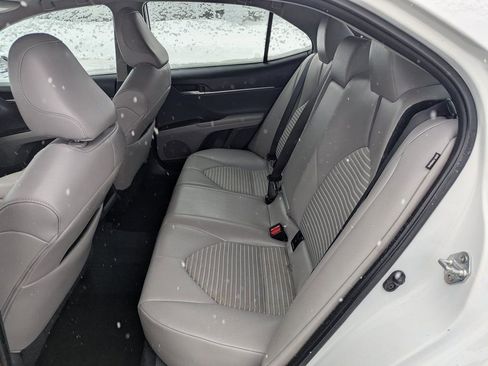 Used 2023 Toyota Camry SE image 17