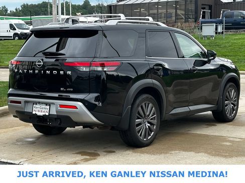 Certified 2023 Nissan Pathfinder SL w/ SL Premium Package AWD/4WD image 3