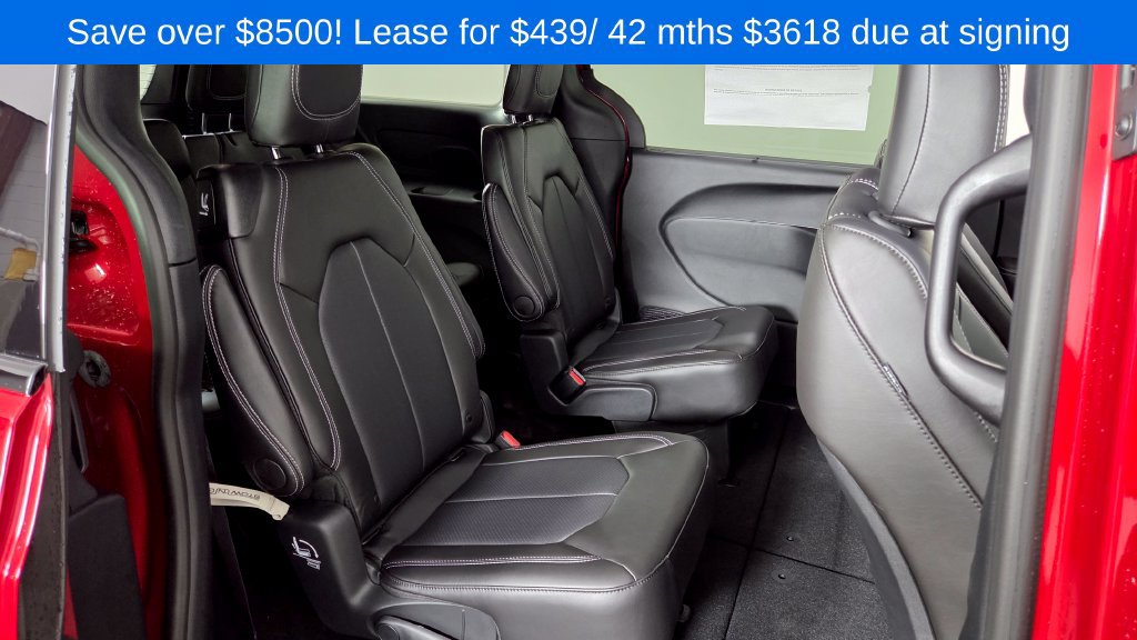 New 2026 Chrysler Pacifica Select w/ S Appearance Package FWD image 32