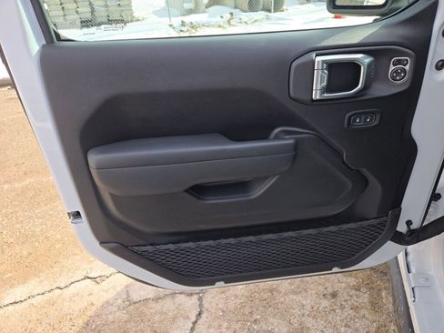 Certified 2025 Jeep Wrangler Unlimited Sport S 4xe image 18