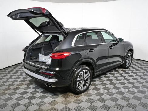 Used 2025 Audi Q5 Premium w/ Convenience Package AWD/4WD image 26