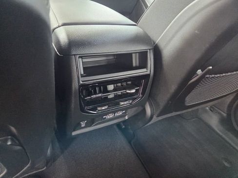 Certified 2025 Jeep Grand Cherokee Altitude AWD/4WD image 6