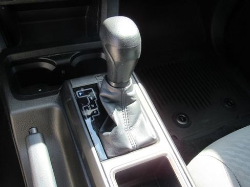 Used 2022 Toyota Tacoma SR w/ SR Convenience Package RWD image 24