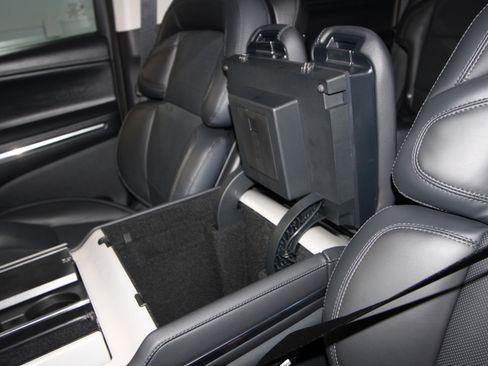 New 2026 Lincoln Navigator Reserve AWD/4WD image 19
