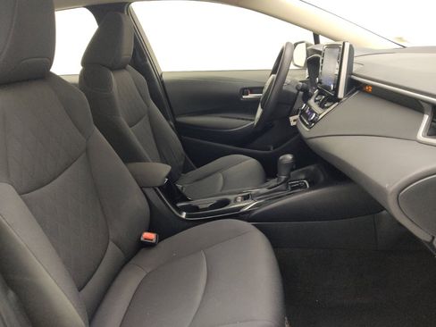 Used 2021 Toyota Corolla LE image 21