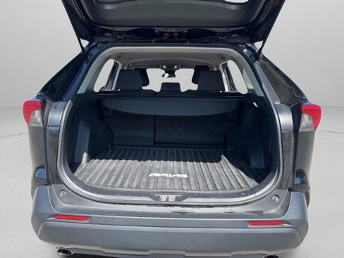 Used 2021 Toyota RAV4 XLE image 28