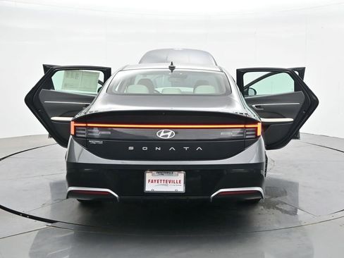 Used 2025 Hyundai Sonata SEL FWD image 40