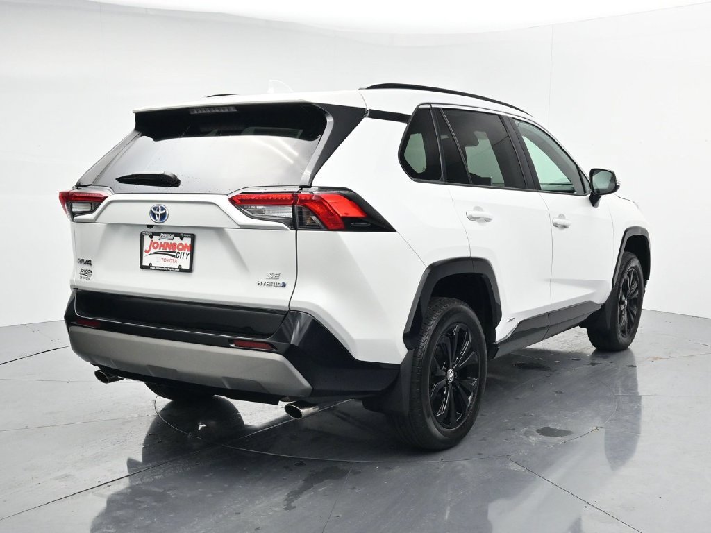Used 2024 Toyota RAV4 SE AWD/4WD image 7