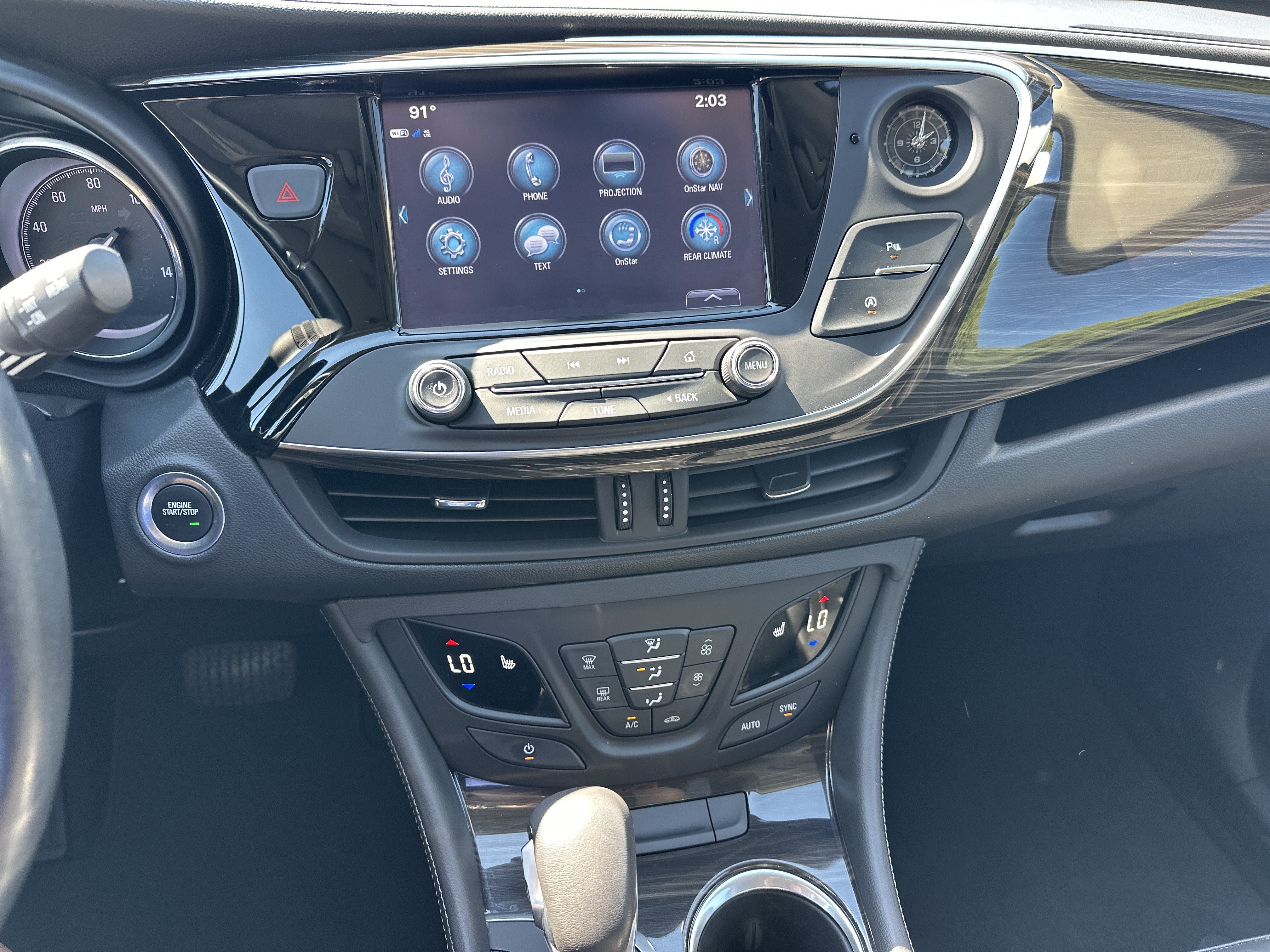Used 2019 Buick Envision Essence FWD image 23