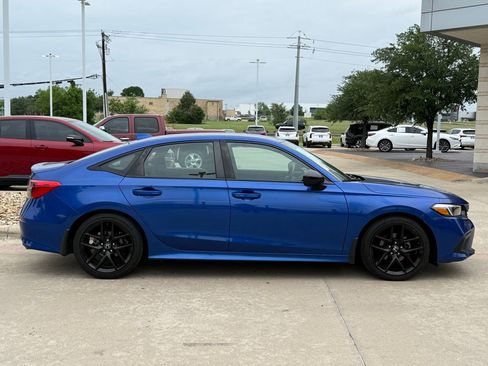 Used 2023 Honda Civic Sport image 6