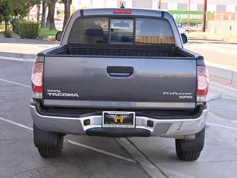 Used 2015 Toyota Tacoma PreRunner w/ SR5 Package RWD image 6